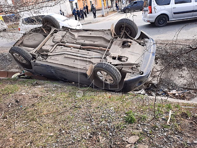 Три человека пострадали в ДТП с перевертышем в Кемерове