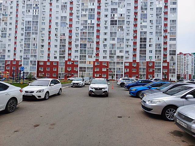 В Оренбурге под колеса иномарки угодил ребенок