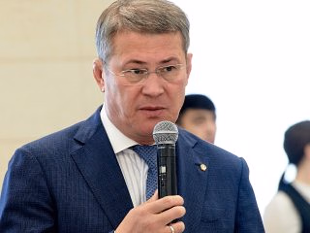 «Человек должен стремиться к лучшему»: Радий Хабиров о строительстве дорог в районах