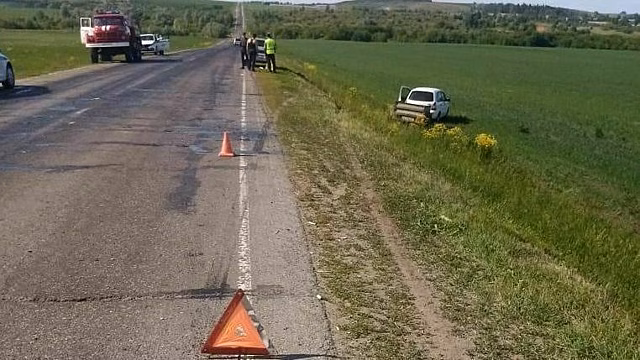 В Вятскополянском районе водитель «Лады Калины» сбил пешехода и вылетел в кювет