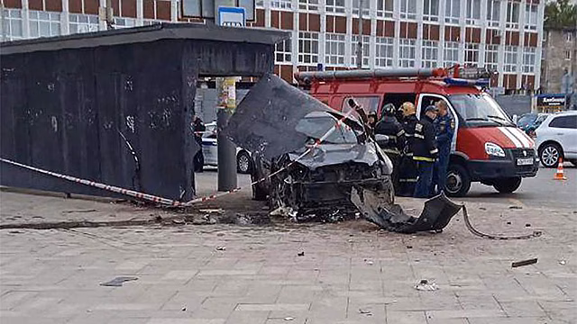 В Перми женщина погибла после наезда легковушки на остановку