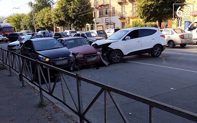 Массовое ДТП в Горроще попало на уличные камеры