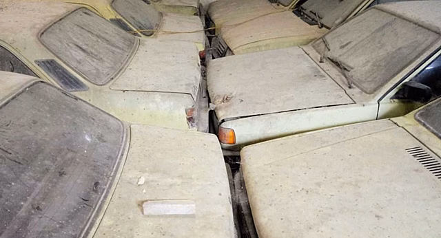 В сарае под Рио-де-Жанейро обнаружили 90 Chevrolet из 90-х годов