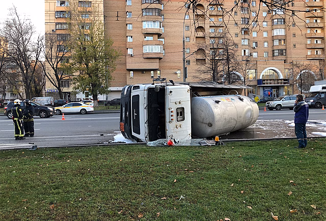 В Москве перекрыли движение по Волгоградскому проспекту