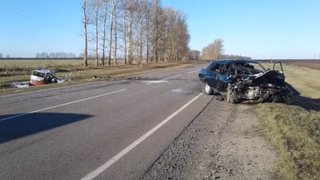 В Болховском районе столкнулись ВАЗ и «Хонда», пострадали двое