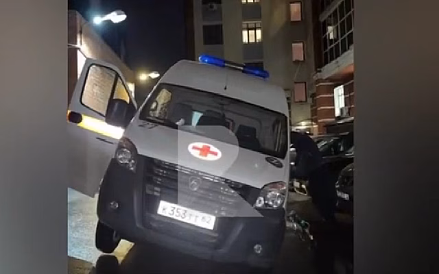 Причиной провала асфальта под скорой помощью в Рязани назвали нарушения при застройке