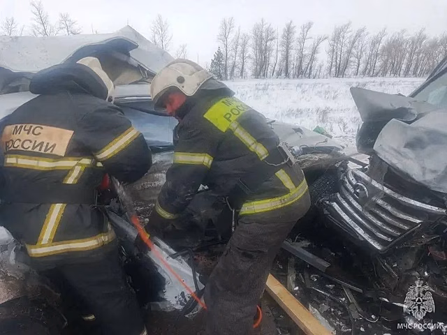 В Сорочинском округе в ДТП с участием трех авто погибли три человека, один из них ребенок