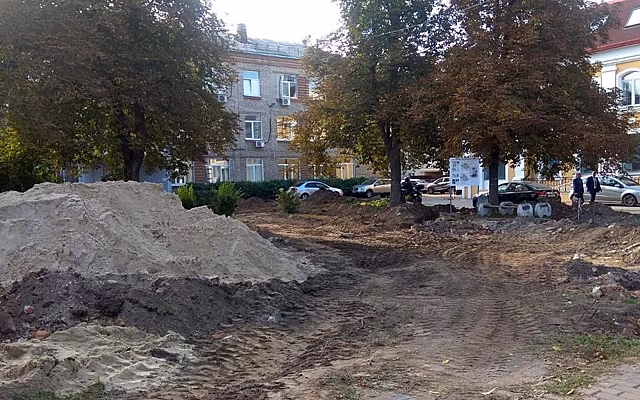 Педагогический сквер в Рязани благоустраивают