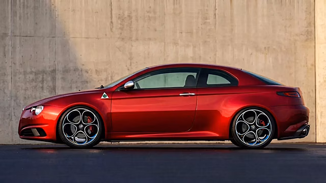 Авто Alfa Romeo GT превратили в экзотический кастом с классическими чертами