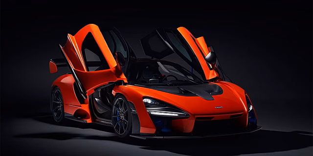 В США McLaren Senna стоимостью $ 1,3 млн врезался в дилерский центр Lexus