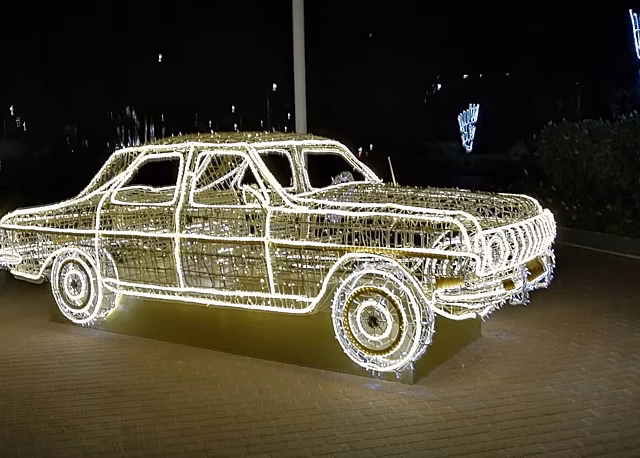 Светящаяся «Волга» появилась в Автозаводском районе
