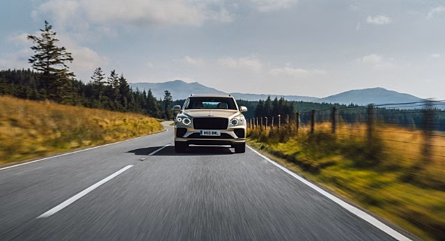 Bentley объявила о рекордных продажах за первую половину 2021 года