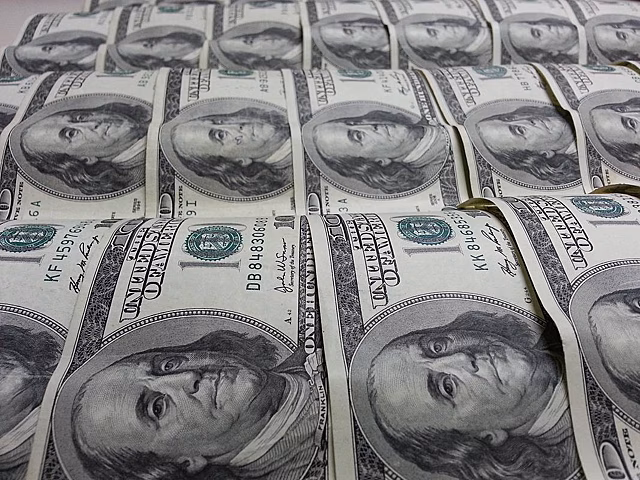 Попавшая под поезд по вине полиции женщина отсудила 710 миллионов рублей