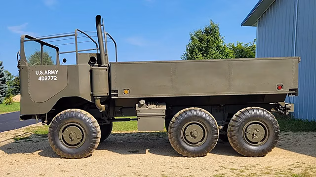 На аукцион выставили прототип военного грузовика Ford