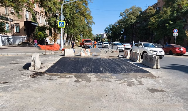 2500 кв. метров асфальта восстановили после земляных работ в Волгограде