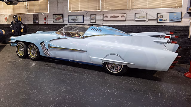 Шестиколёсный Ice Princess XF58  выставлен на аукцион