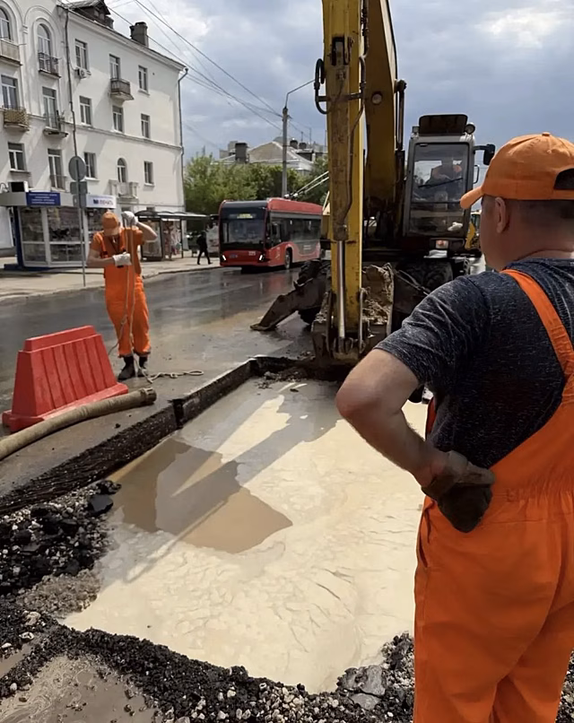 Вода вернулась в дома после ремонта на Горького во Владимире