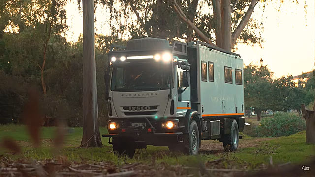 Выставлен на продажу идеально подходящий для путешествий кемпер Iveco Overlander
