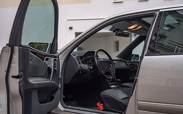 Редкий Mercedes в музейном состоянии выставили на продажу