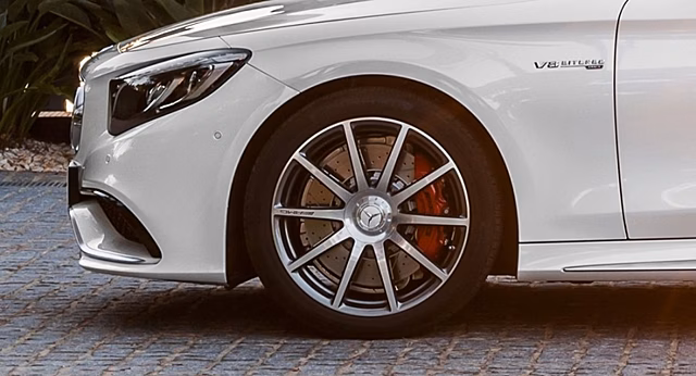 Mercedes-Benz отключил от программного обеспечения дилеров в России