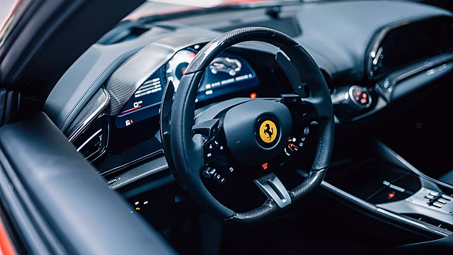 Замечена новая версия Ferrari Purosangue: что известно