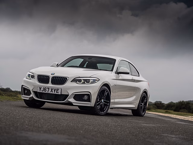  		 			BMW начинает отказываться от дизельных версий 2-Series и M50d 		 	