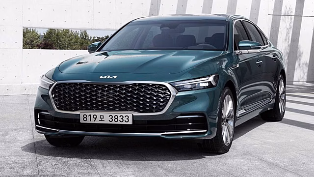 Фото нового KIA K900 2021 года выпуска опубликовала компания