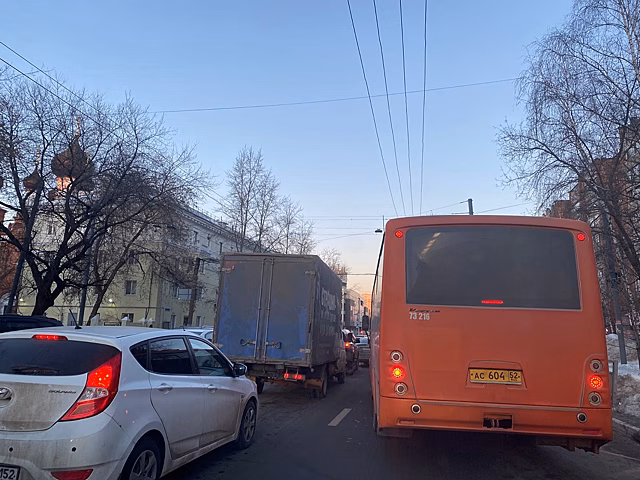Девятибалльные пробки сковали Нижний Новгород вечером 31 марта