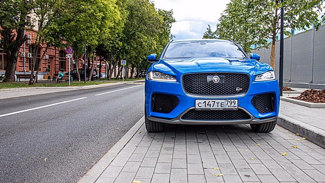 Тест-драйв: Jaguar F-Pace SVR