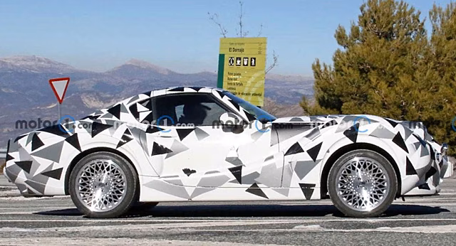 В Сети показали спорткар Hurtan Coupe в стиле ретро на «базе» Mazda MX-5 RF