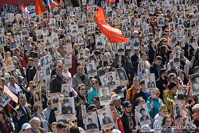 В Челябинске отменили очное шествие "Бессмертного полка"