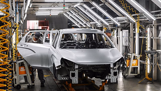 «Мы никогда об этом не говорили». АвтоВАЗ не последует примеру КамАЗа
