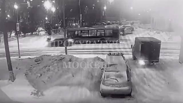 Автомобиль сбил подростка на юге столицы