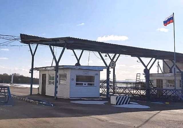 В Приамурье возобновлена работа пункта пропуска Поярково через границу с Китаем