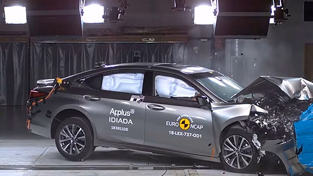 Названы самые безопасные автомобили 2018 года