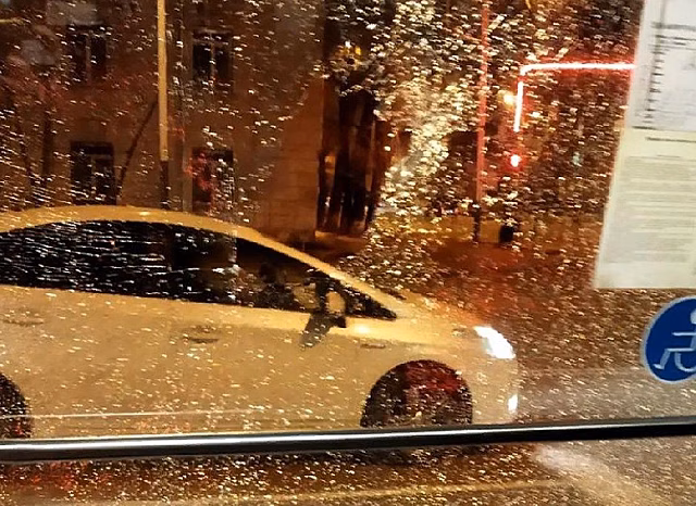 В Благовещенске неизвестный стрелял в рейсовый автобус с пассажирами