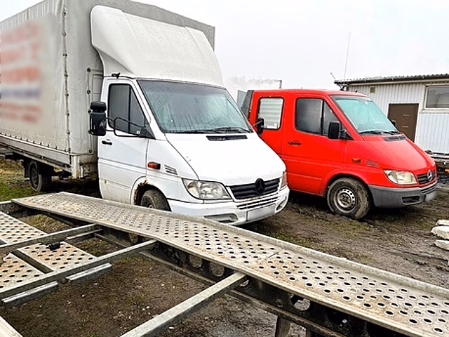 В Калининграде компания задолжала 120 тыс. рублей налогов и чуть не лишилась двух эвакуаторов и фургона
