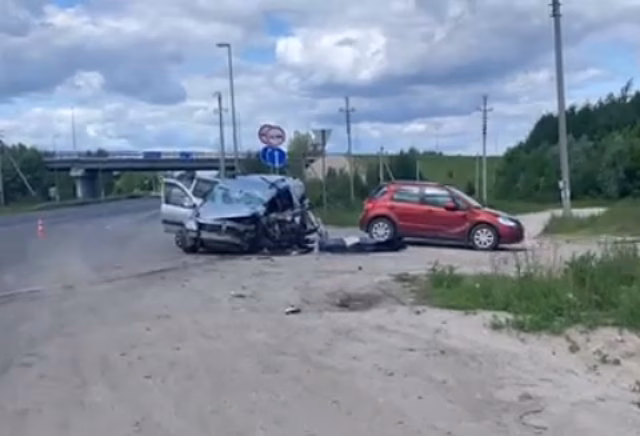 Водитель скончался за рулем после столкновения с двумя автомобилями в Балахнинском районе
