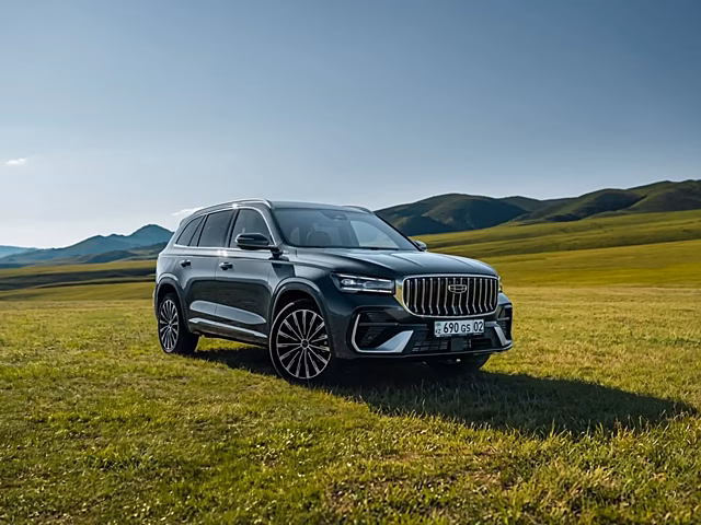 В Казахстане открылись продажи обновлённых Geely Monjaro за 2,7 млн рублей