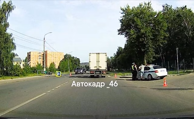 В Курске светофор на ул.Союзная сбил нетрезвый водитель без прав