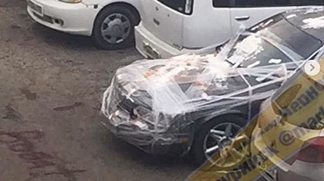 В Приморье машины обнаружили завёрнутыми в плёнку