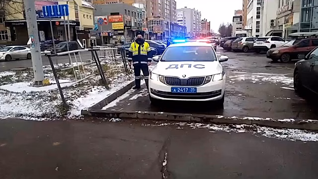 Память погибших в ДТП вологжан почтили сотрудники полиции