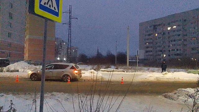 Женщину с ребенком сбил автомобиль на Старом шоссе в Вологде