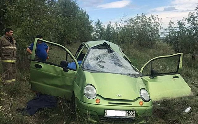 Под Самарой неопытный водитель улетел на "Матизе" в кювет
