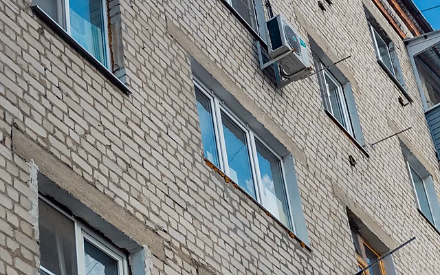 В Рязани мужчина погиб после падения из окна 9-этажки на Павлова