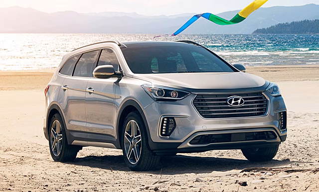 Анонсированы российские продажи новых Hyundai Elantra и Grand Santa Fe