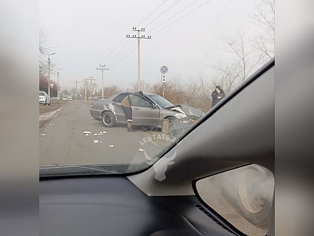 Три автомобиля столкнулись в Чите