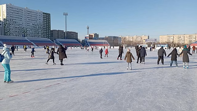 Этой зимой катки Оренбурга зальют позже обычного