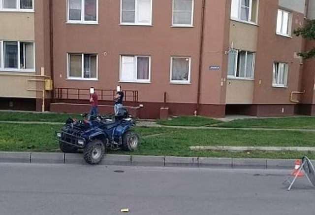 Автобус в Калининграде сбил двоих восьмилетних детей