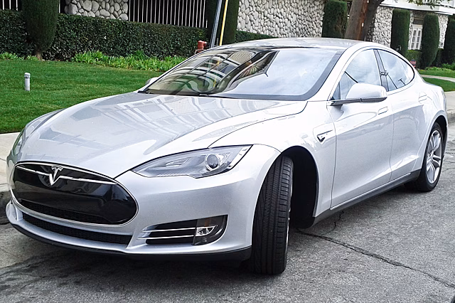 Ежегодный рейтинг надежности автомобилей — Tesla аутсайдер